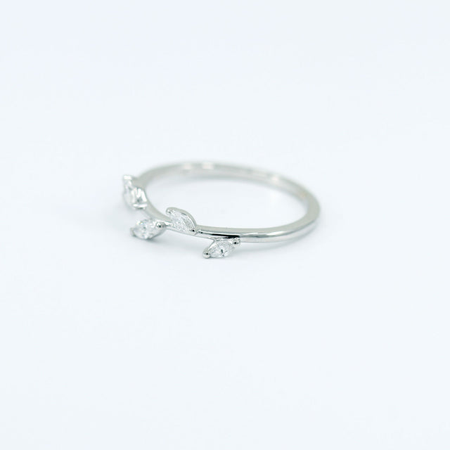 Marquise diamond leaf ring
